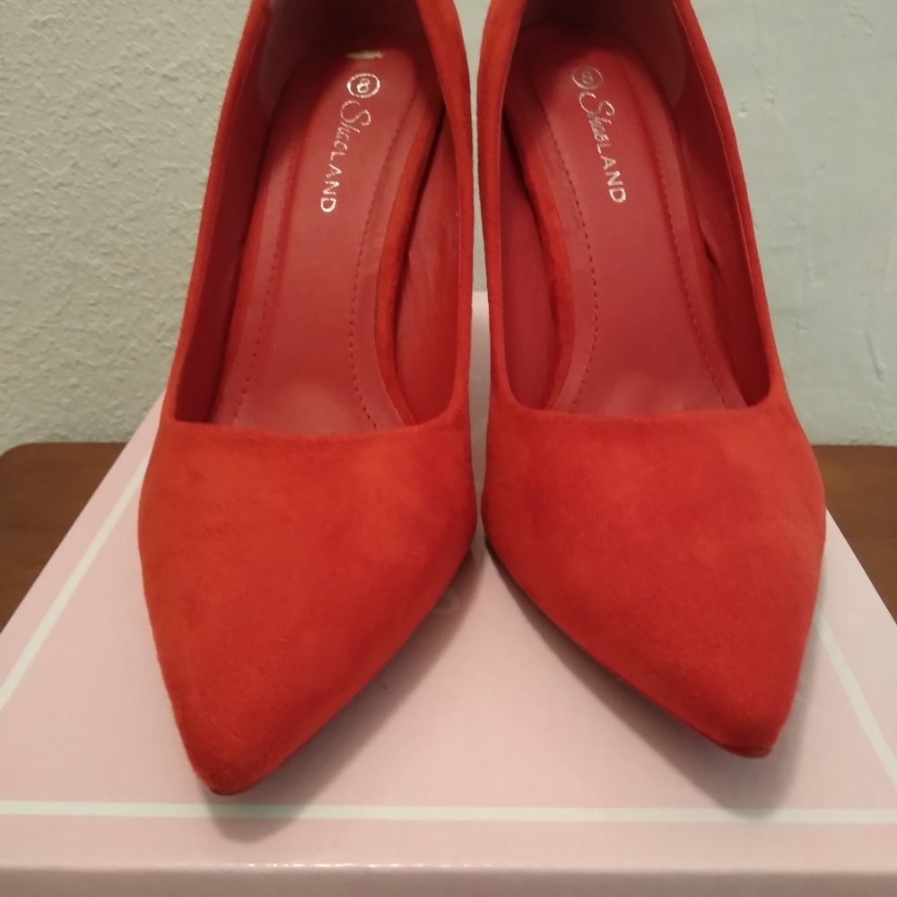 HerStyle Sz 8, 4" heel pumps